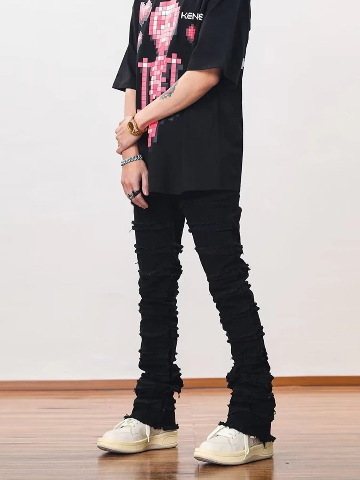 Slim Fit Frayed Hem Jeans